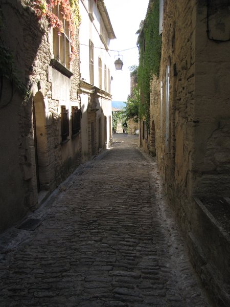 straatje in gordes.jpg - Smal straatje in Gordes.